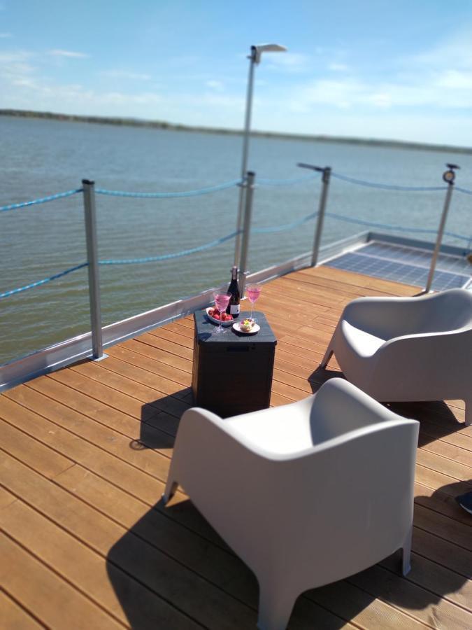 Houseboat Arka 1 - Domki Na Wodzie, Rower Wodny, Wifi, Parking Mielno  Ngoại thất bức ảnh
